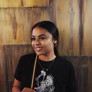 Meet your Posher, Meara